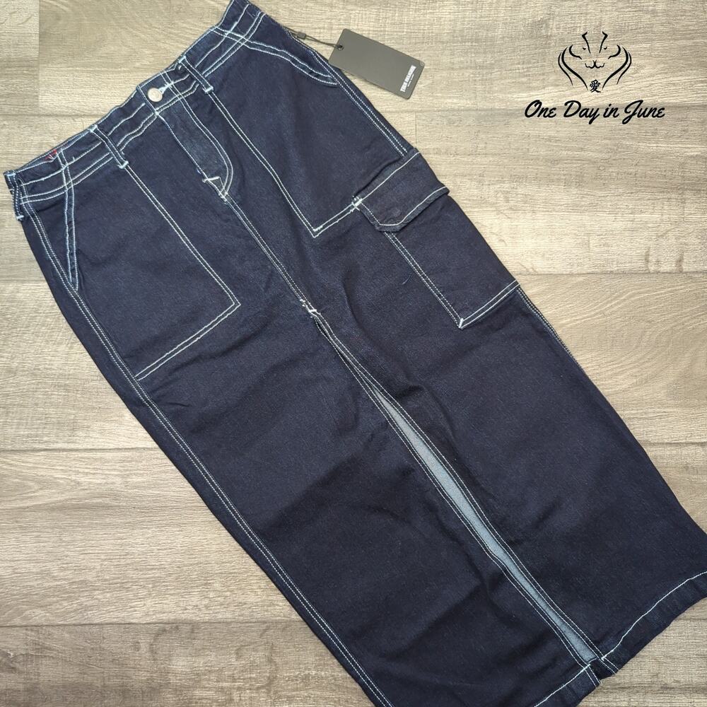 True Religion Denim Cargo Maxi Skirt Dark Wash Big T NWT Size 27 (4)